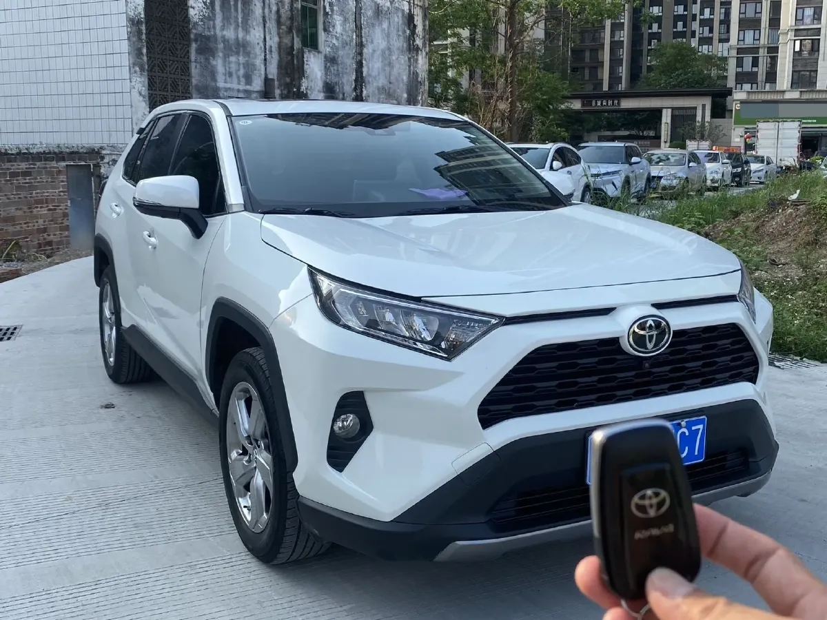 2020 Toyota RAV4 2.0L 171HP L4 CVT,autocango,china used car exporter,china ev exporter,chinese used car exporter,chinese used ev exporter
