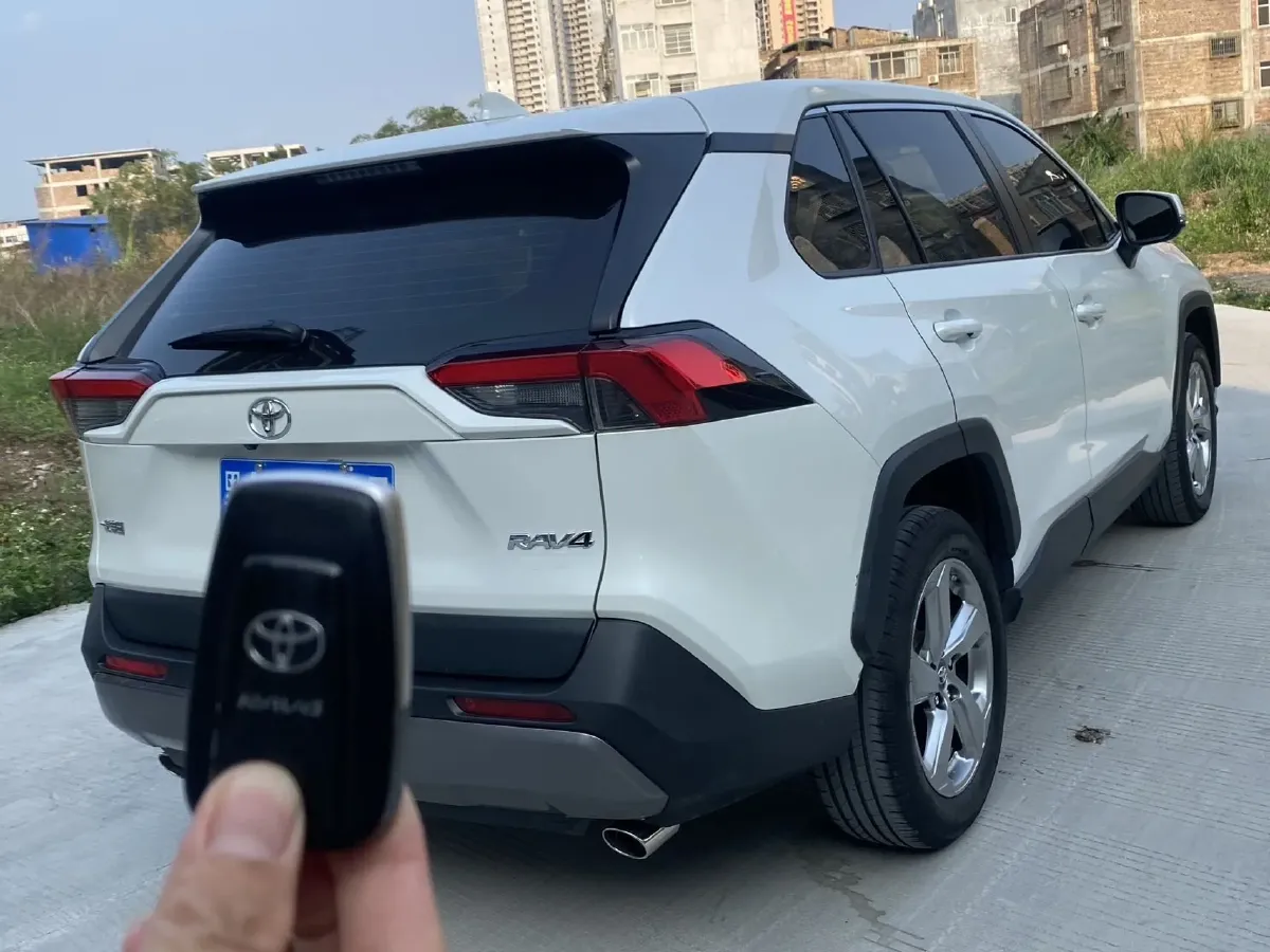 2020 Toyota RAV4 2.0L 171HP L4 CVT,autocango,china used car exporter,china ev exporter,chinese used car exporter,chinese used ev exporter