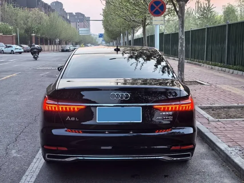 2023 Audi A6L 2.0T 245HP L4 7DCT,autocango,china used car exporter,china ev exporter,chinese used car exporter,chinese used ev exporter