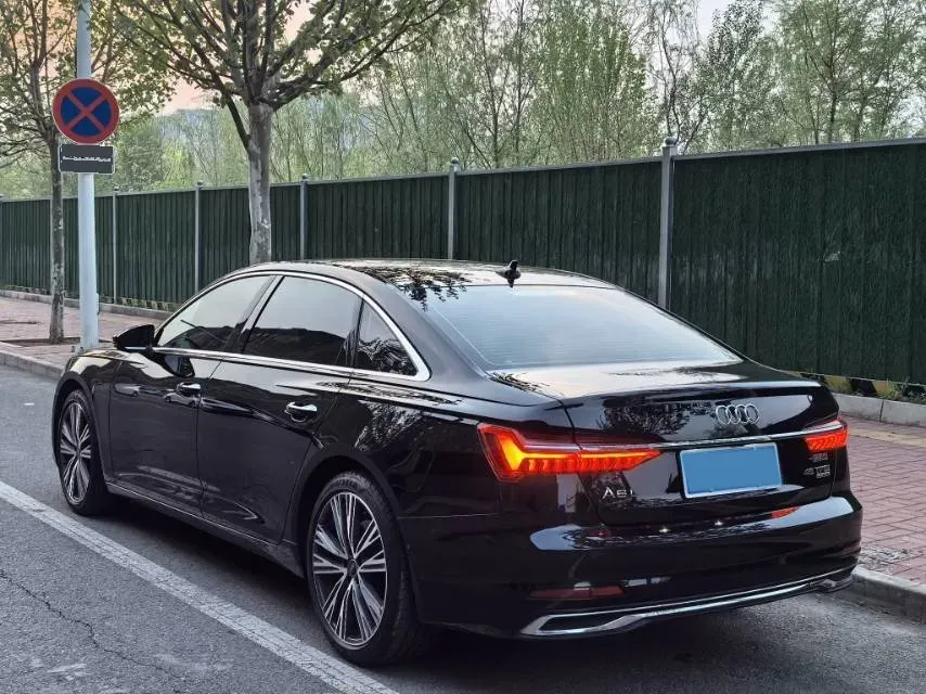 2023 Audi A6L 2.0T 245HP L4 7DCT,autocango,china used car exporter,china ev exporter,chinese used car exporter,chinese used ev exporter