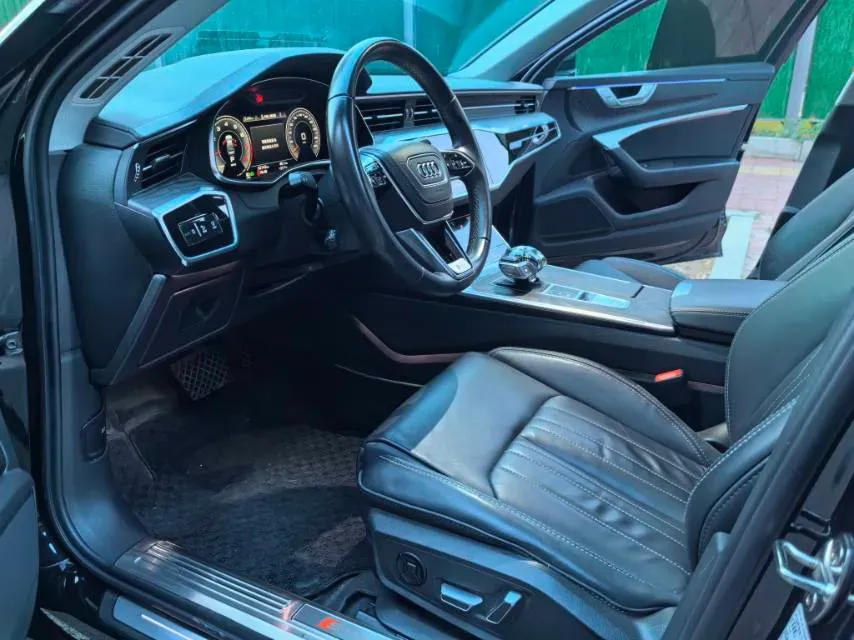 2023 Audi A6L 2.0T 245HP L4 7DCT,autocango,china used car exporter,china ev exporter,chinese used car exporter,chinese used ev exporter