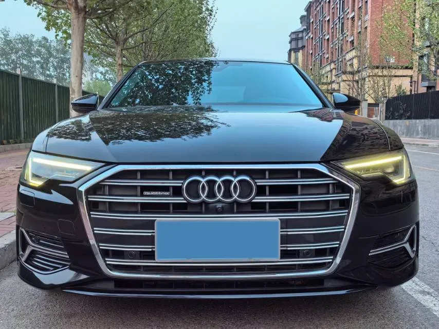 2023 Audi A6L 2.0T 245HP L4 7DCT,autocango,china used car exporter,china ev exporter,chinese used car exporter,chinese used ev exporter