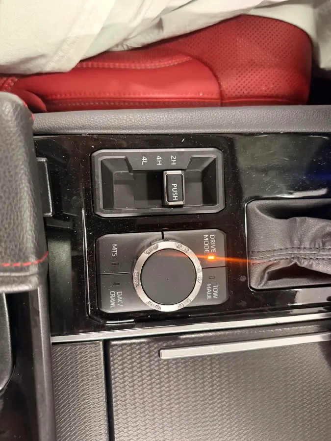 2023 HongQi H5 1.8T 197HP L4 8AT,autocango,china used car exporter,china ev exporter,chinese used car exporter,chinese used ev exporter