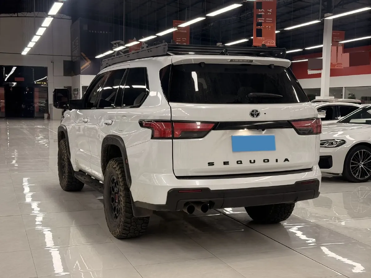 2023 HongQi H5 1.8T 197HP L4 8AT,autocango,china used car exporter,china ev exporter,chinese used car exporter,chinese used ev exporter