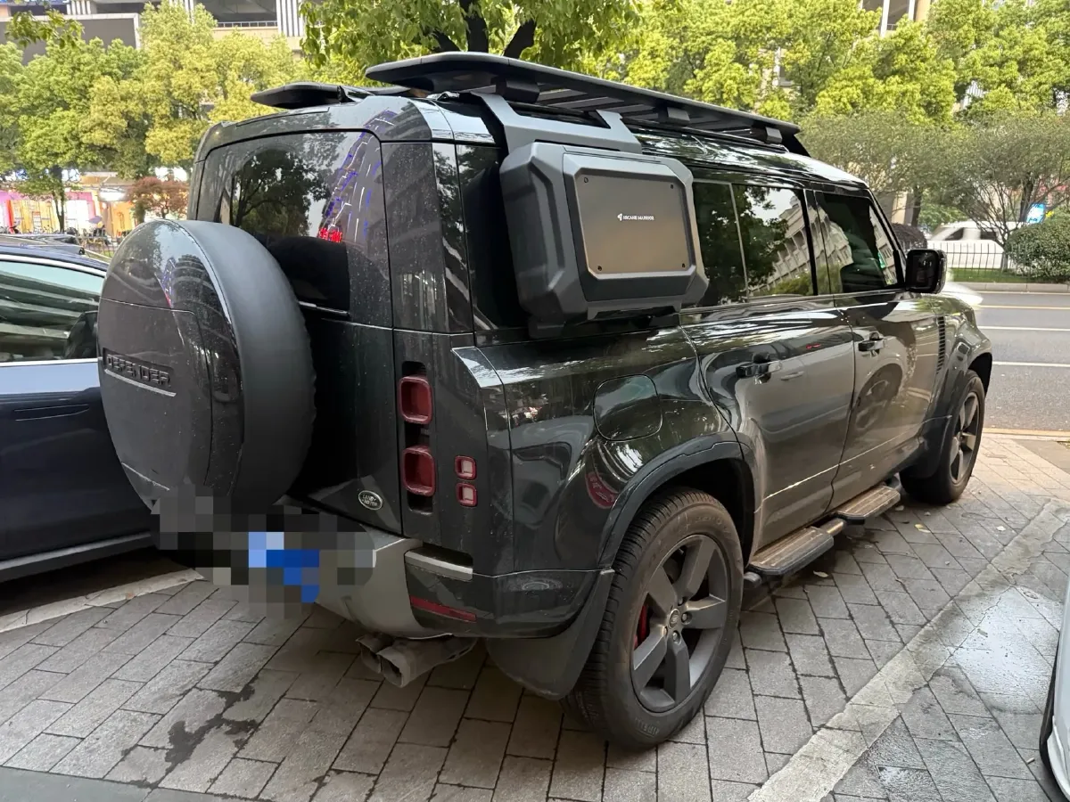 2025 Land Rover Defender 3.0T 400HP L6 8AT,autocango,china used car exporter,china ev exporter,chinese used car exporter,chinese used ev exporter