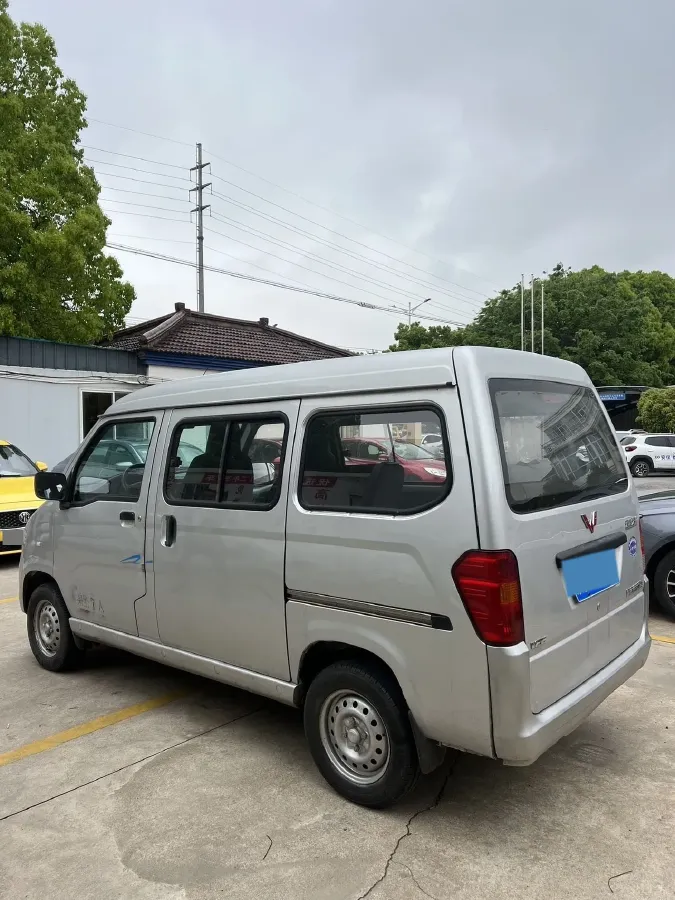 2015 WuLing ZhiGuang 1.2L 82HP L4 5MT,autocango,china used car exporter,china ev exporter,chinese used car exporter,chinese used ev exporter