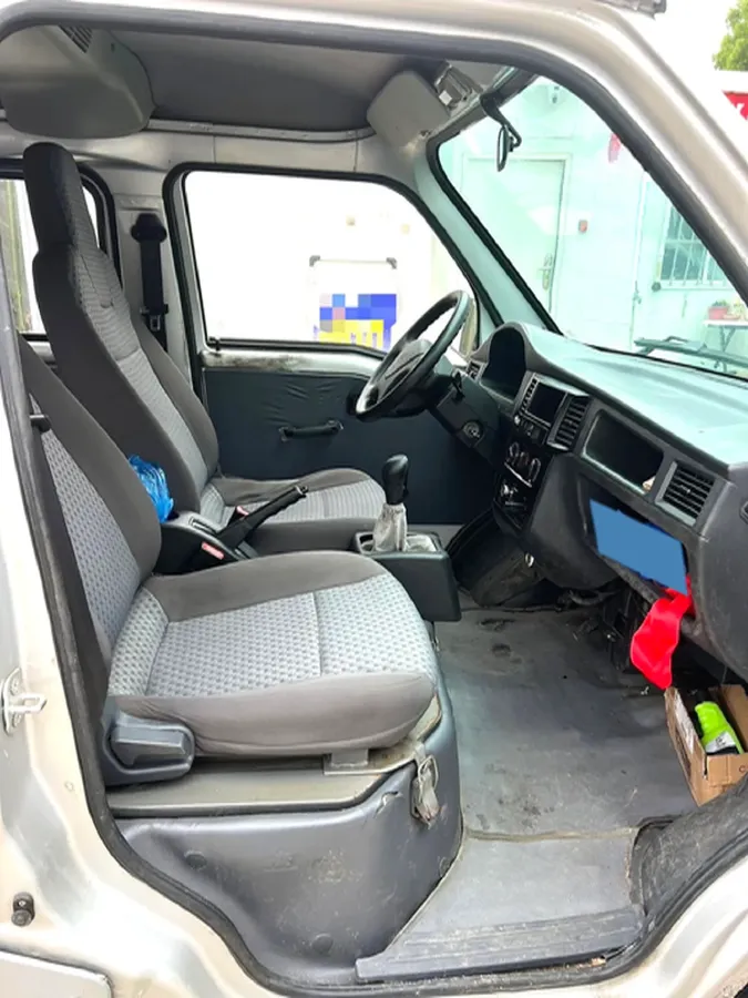 2015 WuLing ZhiGuang 1.2L 82HP L4 5MT,autocango,china used car exporter,china ev exporter,chinese used car exporter,chinese used ev exporter