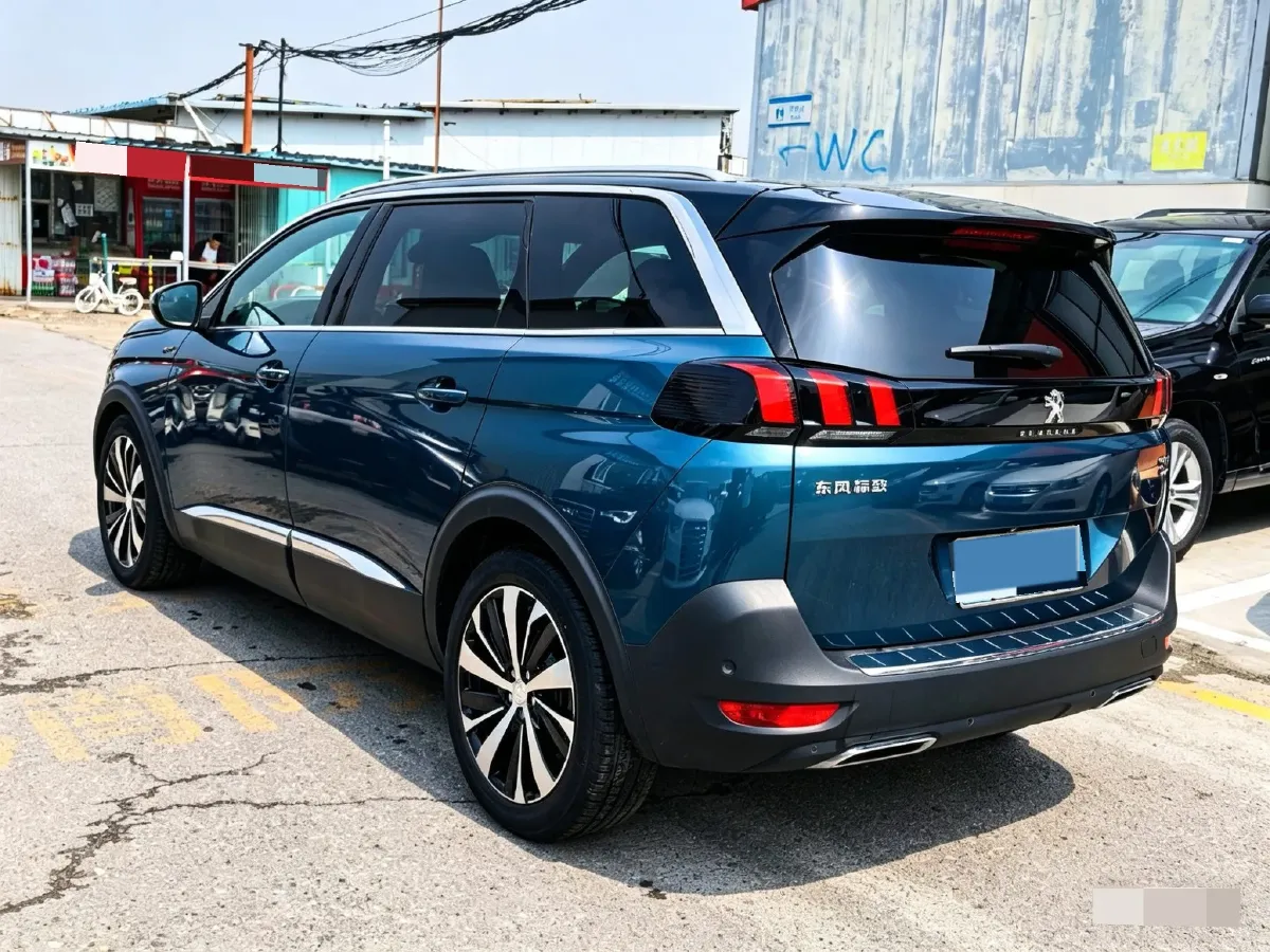 2017 Peugeot 5008 1.8T 204HP L4 6AT,autocango,china used car exporter,china ev exporter,chinese used car exporter,chinese used ev exporter