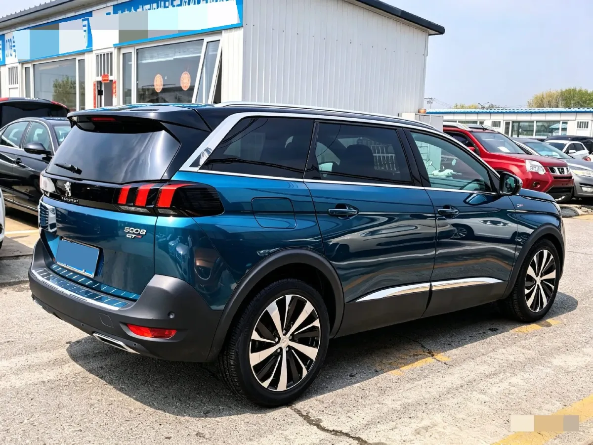 2017 Peugeot 5008 1.8T 204HP L4 6AT,autocango,china used car exporter,china ev exporter,chinese used car exporter,chinese used ev exporter