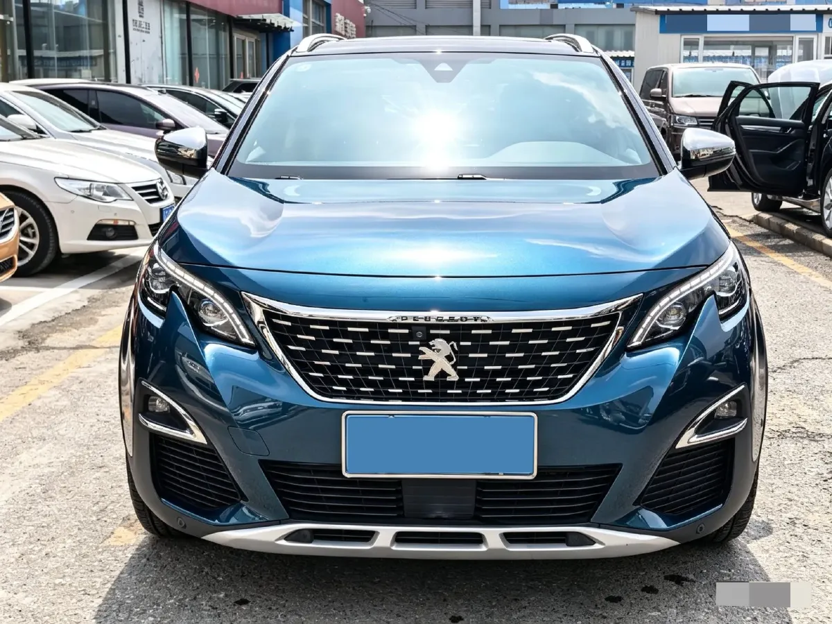 2017 Peugeot 5008 1.8T 204HP L4 6AT,autocango,china used car exporter,china ev exporter,chinese used car exporter,chinese used ev exporter