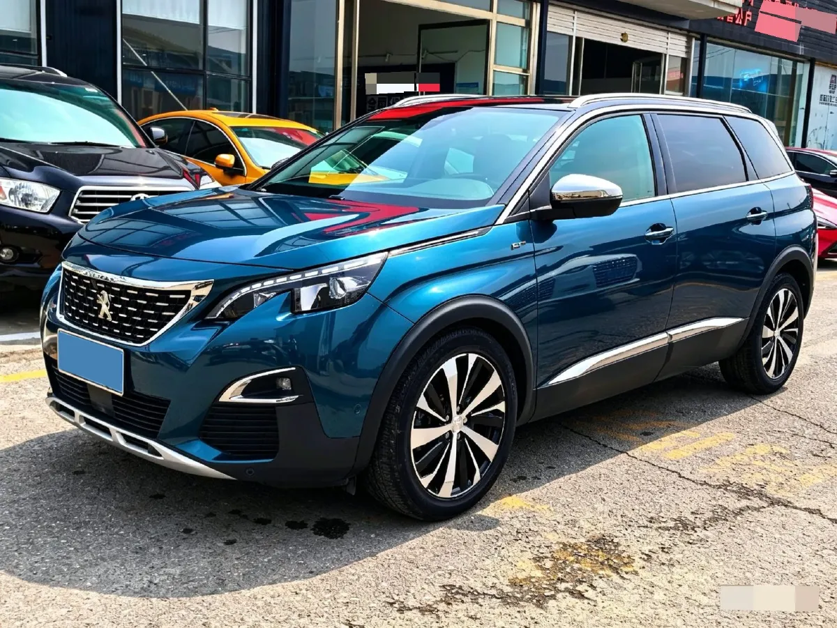 2017 Peugeot 5008 1.8T 204HP L4 6AT,autocango,china used car exporter,china ev exporter,chinese used car exporter,chinese used ev exporter