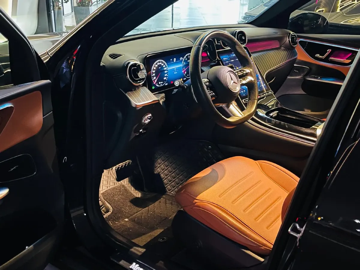 2023 Mercedes-Benz GLC Class 2.0T 204HP L4 9AT,autocango,china used car exporter,china ev exporter,chinese used car exporter,chinese used ev exporter