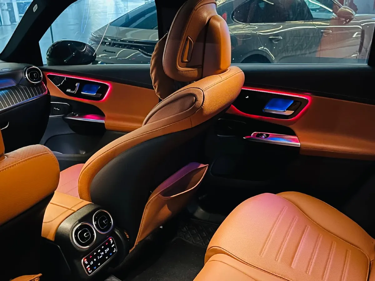 2023 Mercedes-Benz GLC Class 2.0T 204HP L4 9AT,autocango,china used car exporter,china ev exporter,chinese used car exporter,chinese used ev exporter