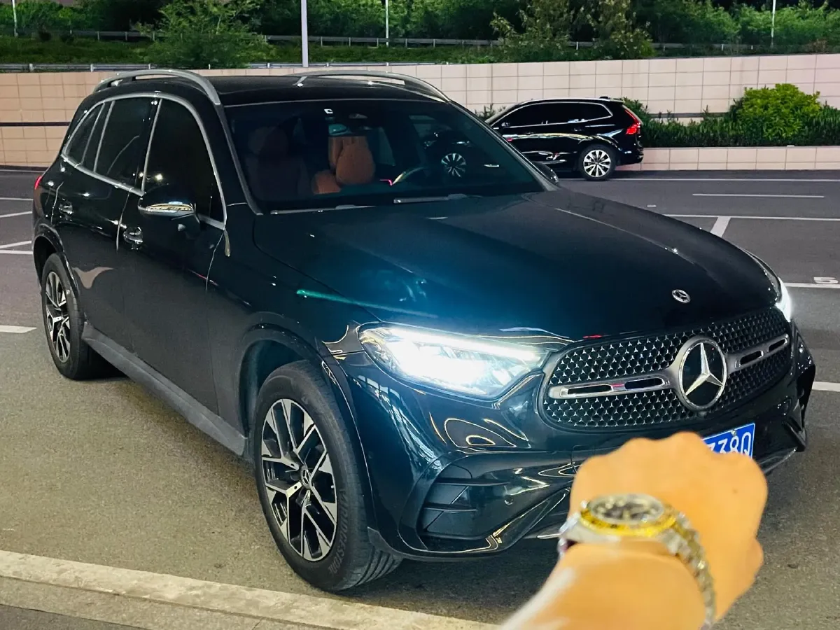 2023 Mercedes-Benz GLC Class 2.0T 204HP L4 9AT,autocango,china used car exporter,china ev exporter,chinese used car exporter,chinese used ev exporter