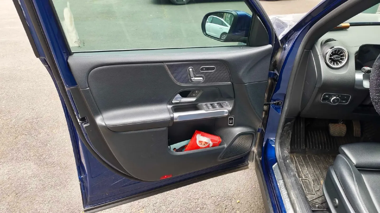 2021 Mercedes-Benz GLB Class 1.3T 163HP L4 7DCT,autocango,china used car exporter,china ev exporter,chinese used car exporter,chinese used ev exporter