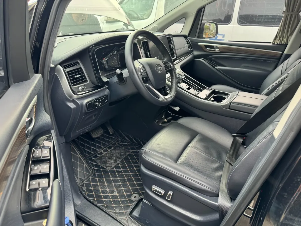 2021 GAC Trumpchi M8 2.0T 252HP L4 8AT,autocango,china used car exporter,china ev exporter,chinese used car exporter,chinese used ev exporter