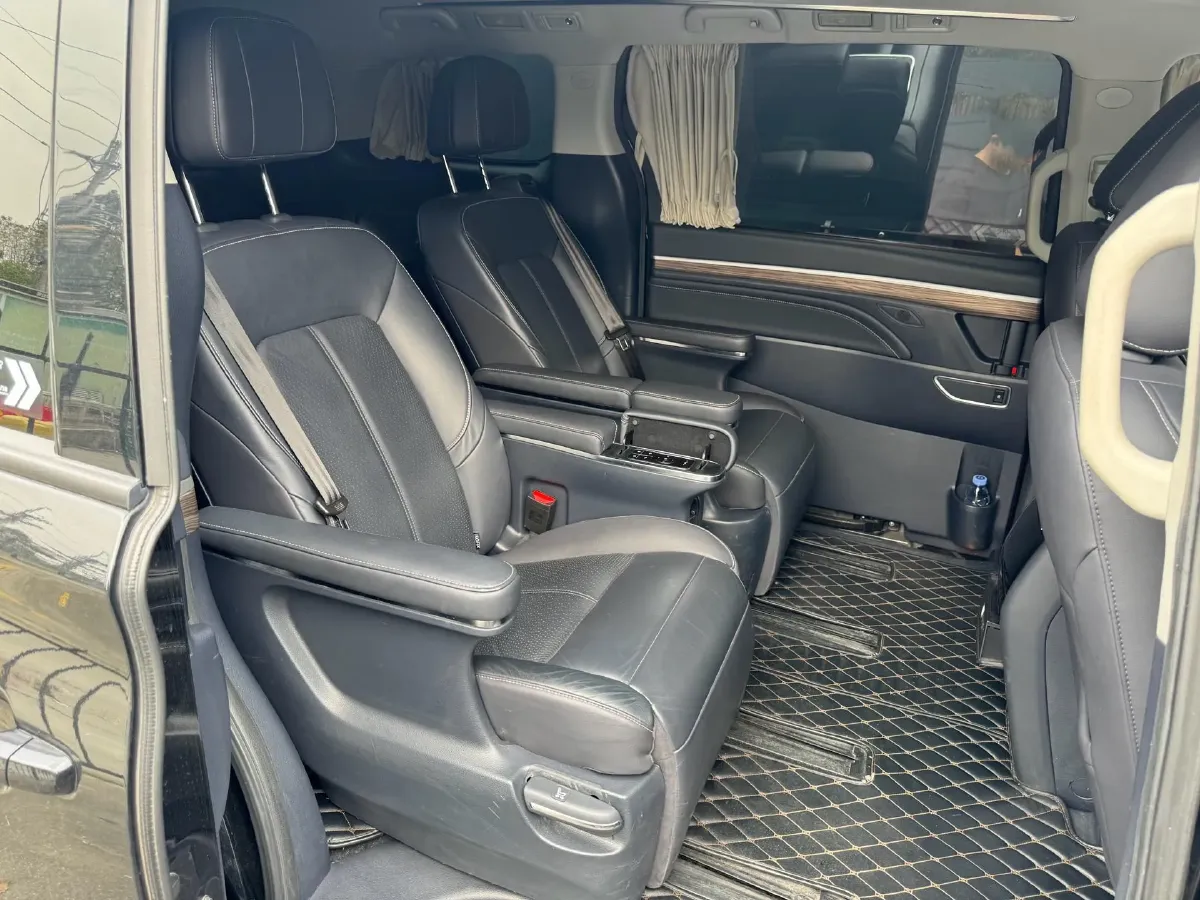 2021 GAC Trumpchi M8 2.0T 252HP L4 8AT,autocango,china used car exporter,china ev exporter,chinese used car exporter,chinese used ev exporter