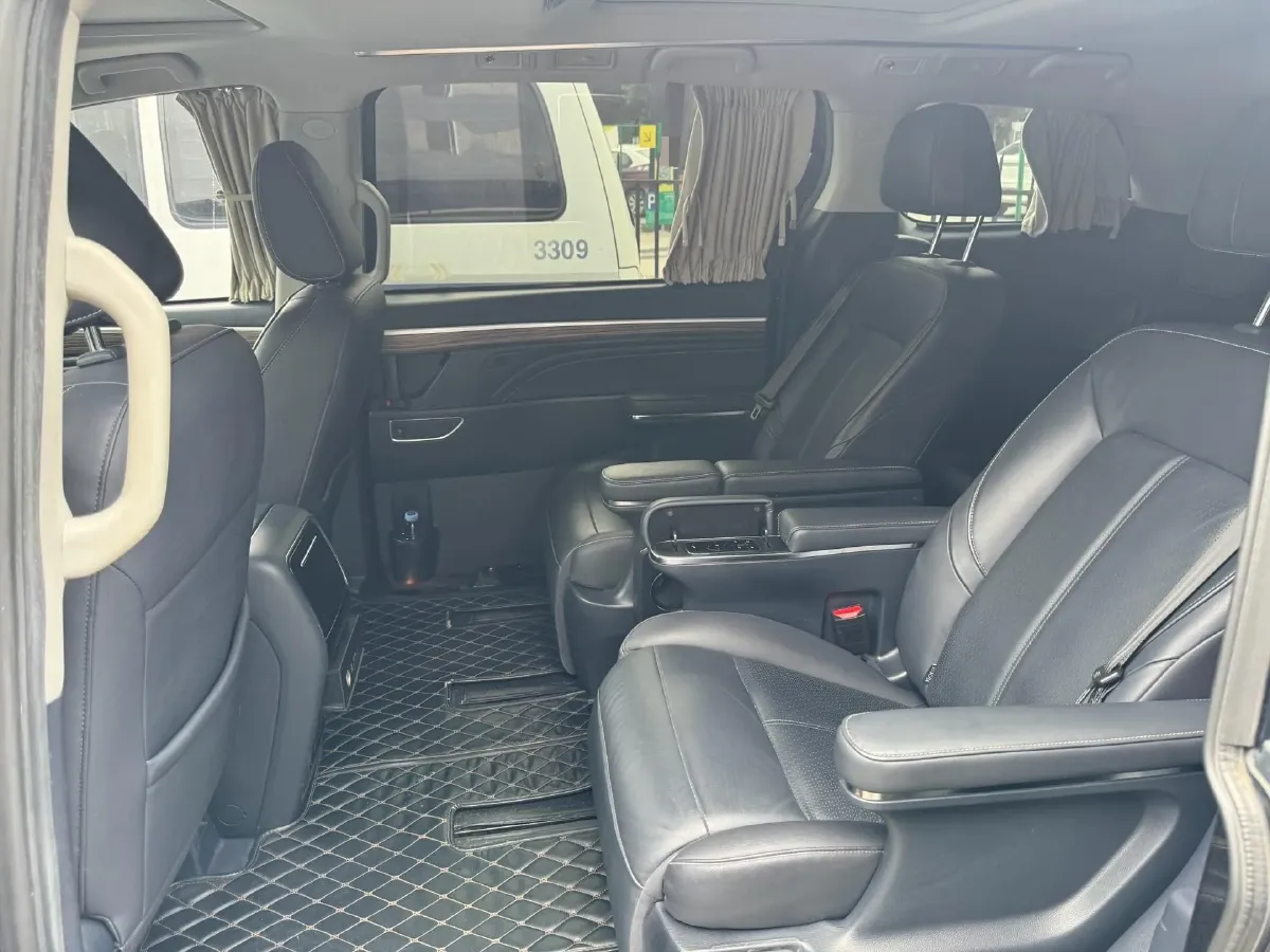 2021 GAC Trumpchi M8 2.0T 252HP L4 8AT,autocango,china used car exporter,china ev exporter,chinese used car exporter,chinese used ev exporter