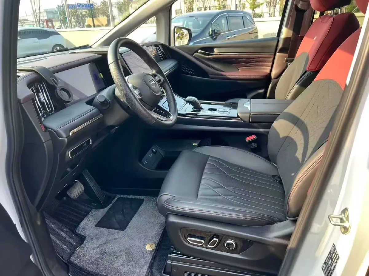 2024 GAC Trumpchi M8 2.0T 252HP L4 8AT,autocango,china used car exporter,china ev exporter,chinese used car exporter,chinese used ev exporter