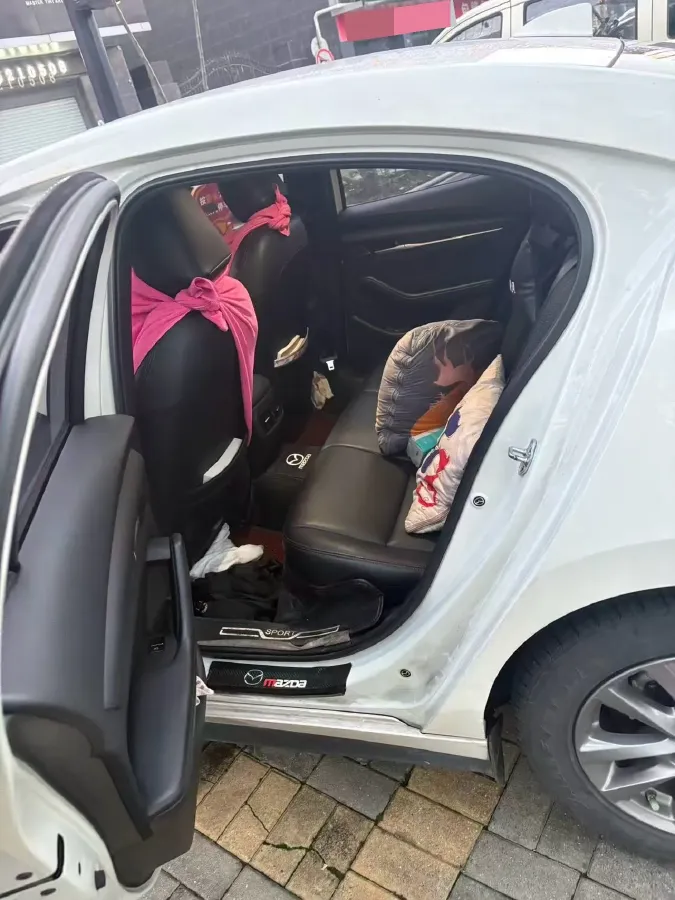 2020 Mazda 3 Axela 1.5L 117HP L4 6MT,autocango,china used car exporter,china ev exporter,chinese used car exporter,chinese used ev exporter