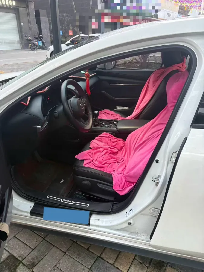 2020 Mazda 3 Axela 1.5L 117HP L4 6MT,autocango,china used car exporter,china ev exporter,chinese used car exporter,chinese used ev exporter