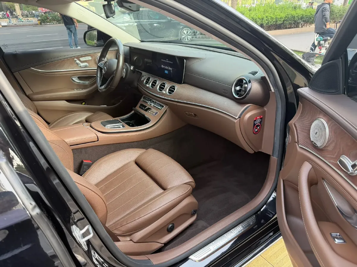 2023 Mercedes-Benz E Class 2.0T 197HP L4 9AT,autocango,china used car exporter,china ev exporter,chinese used car exporter,chinese used ev exporter