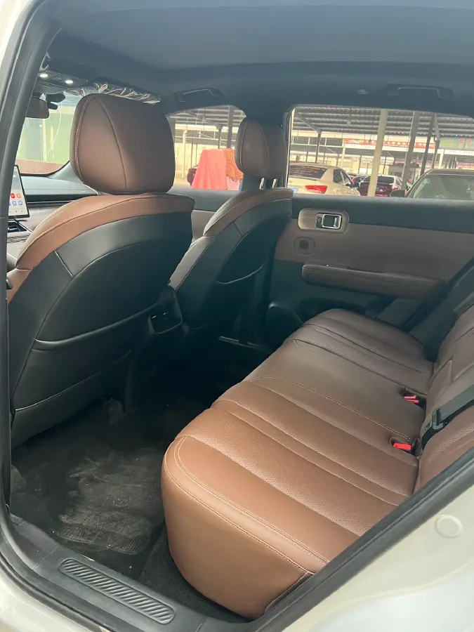 2024 WuLing XingGuangS 1.5L 106HP L4 E-CVT PHEV 20.5KWH,autocango,china used car exporter,china ev exporter,chinese used car exporter,chinese used ev exporter