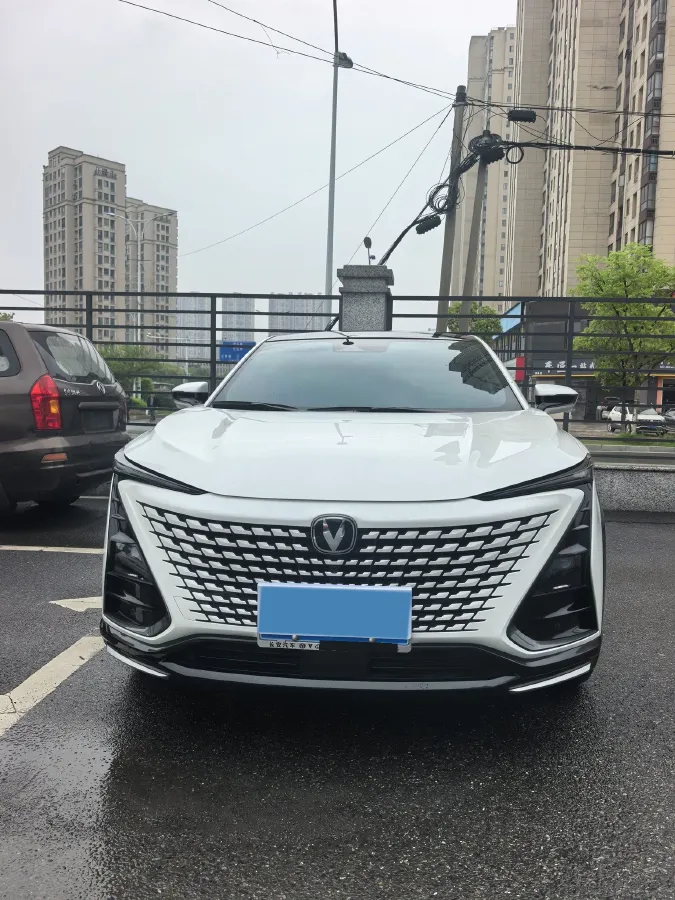 2023 ChangAn UNI-T 1.5T 188HP L4 7DCT,autocango,china used car exporter,china ev exporter,chinese used car exporter,chinese used ev exporter