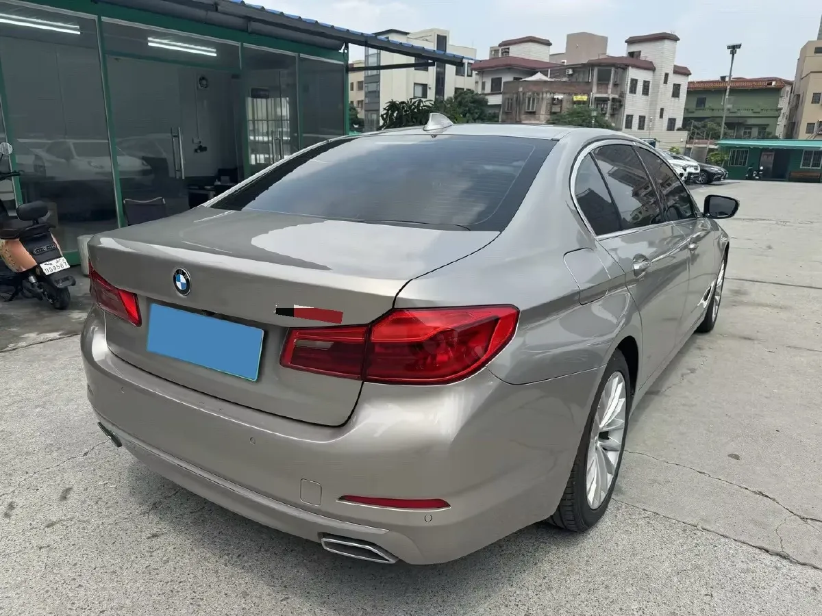 2020 BMW 5 Series 2.0T 184HP L4 8AT PHEV 17.7KWH,autocango,china used car exporter,china ev exporter,chinese used car exporter,chinese used ev exporter