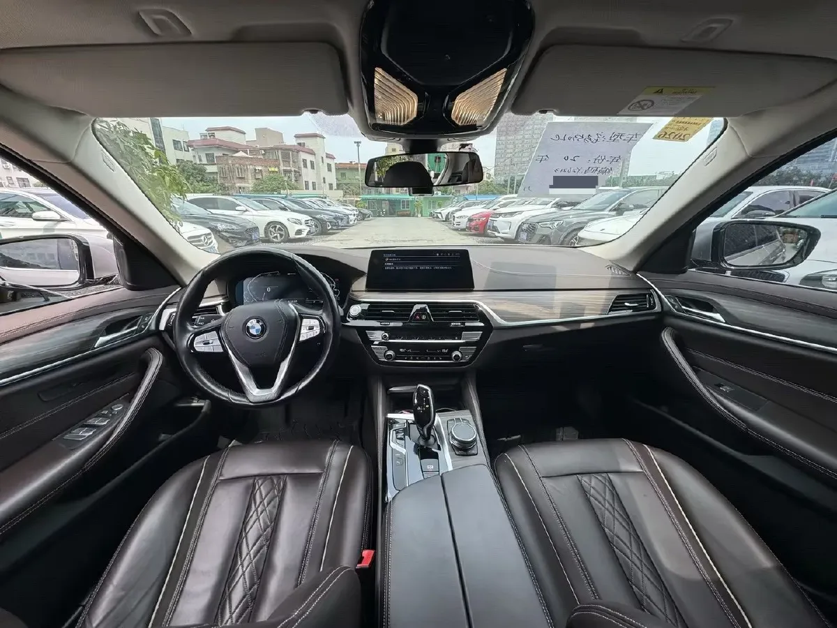 2020 BMW 5 Series 2.0T 184HP L4 8AT PHEV 17.7KWH,autocango,china used car exporter,china ev exporter,chinese used car exporter,chinese used ev exporter