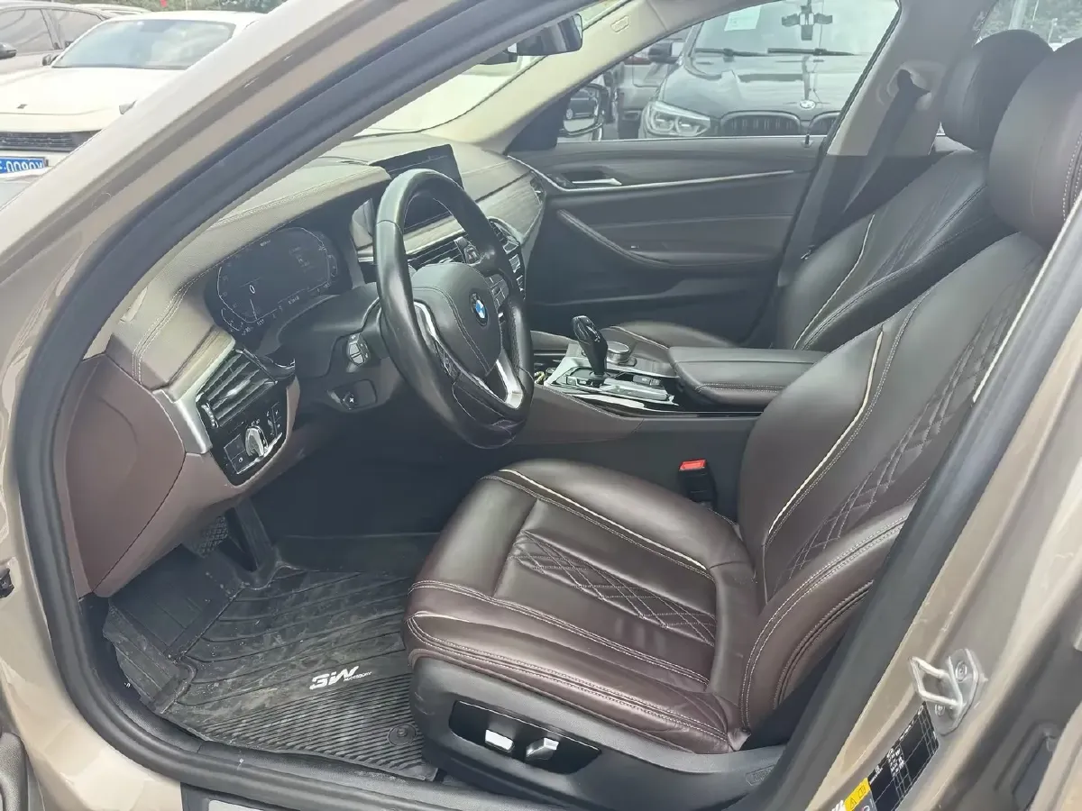 2020 BMW 5 Series 2.0T 184HP L4 8AT PHEV 17.7KWH,autocango,china used car exporter,china ev exporter,chinese used car exporter,chinese used ev exporter