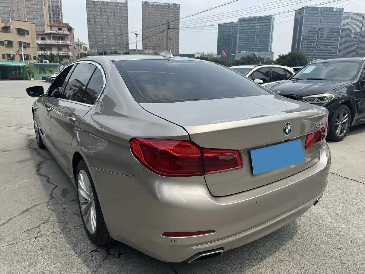 2020 BMW 5 Series 2.0T 184HP L4 8AT PHEV 17.7KWH,autocango,china used car exporter,china ev exporter,chinese used car exporter,chinese used ev exporter