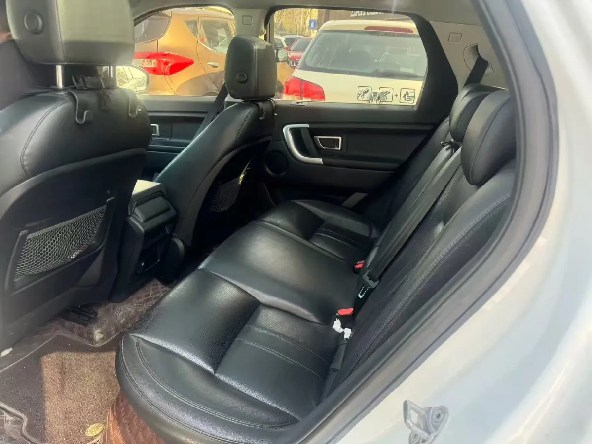 2018 Land Rover Discovery Sport 2.0T 241HP L4 9AT,autocango,china used car exporter,china ev exporter,chinese used car exporter,chinese used ev exporter