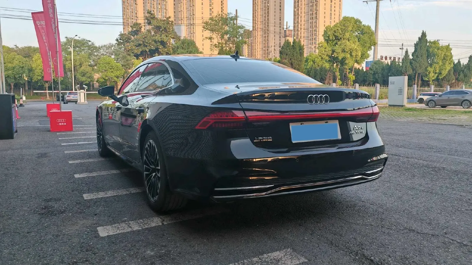 2024 Audi A7L 2.0T 245HP L4 7DCT,autocango,china used car exporter,china ev exporter,chinese used car exporter,chinese used ev exporter