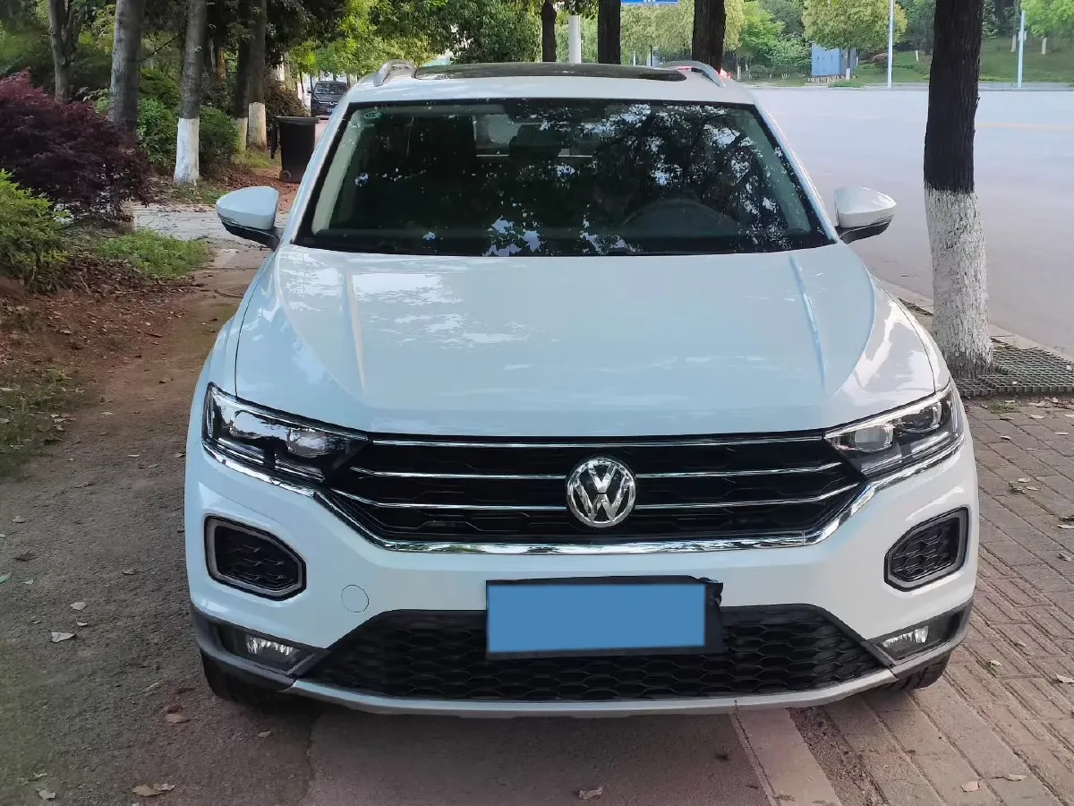 2021 Volkswagen T-Roc 1.4T 150HP L4 7DCT,autocango,china used car exporter,china ev exporter,chinese used car exporter,chinese used ev exporter