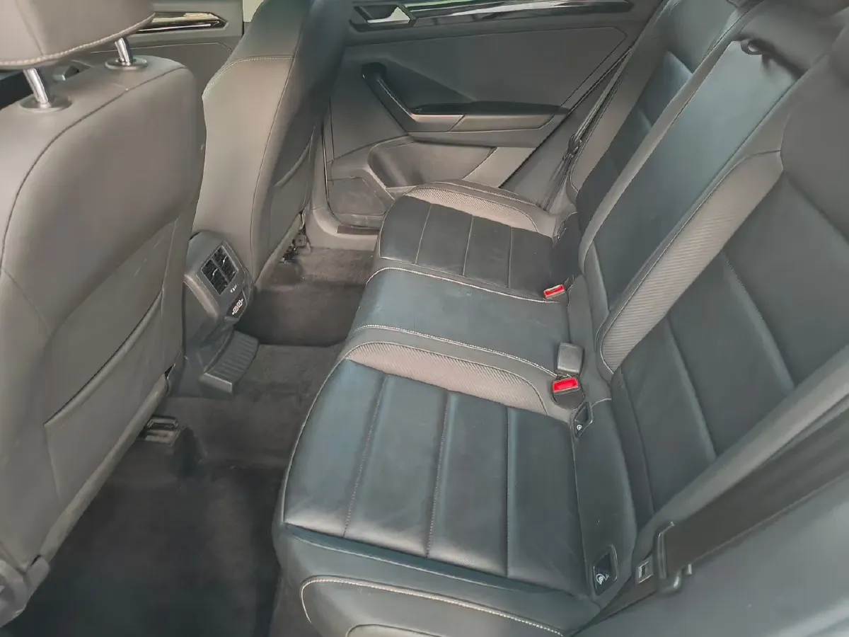 2021 Volkswagen T-Roc 1.4T 150HP L4 7DCT,autocango,china used car exporter,china ev exporter,chinese used car exporter,chinese used ev exporter