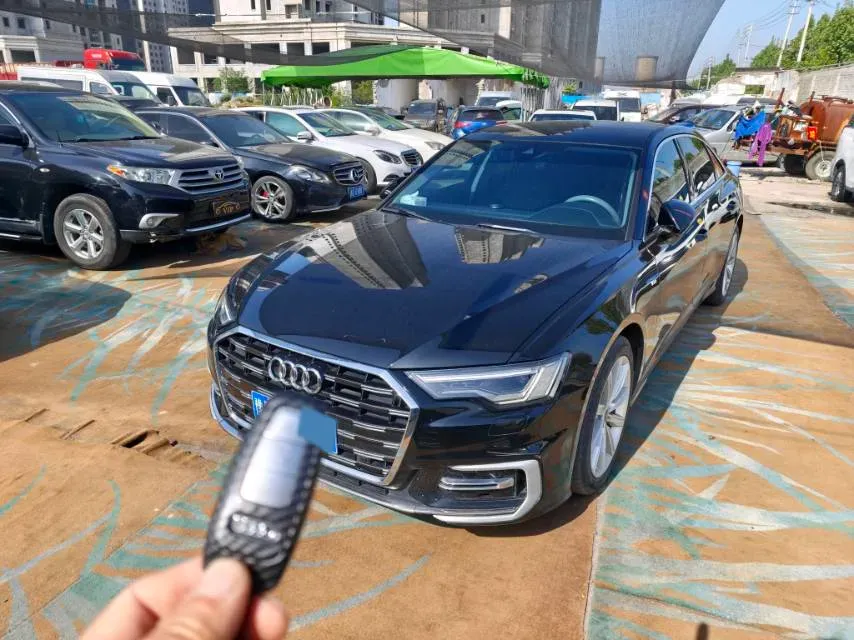 2023 Audi A6L 2.0T 245HP L4 7DCT,autocango,china used car exporter,china ev exporter,chinese used car exporter,chinese used ev exporter