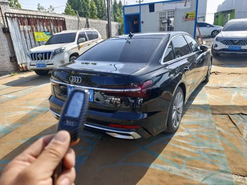 2023 Audi A6L 2.0T 245HP L4 7DCT,autocango,china used car exporter,china ev exporter,chinese used car exporter,chinese used ev exporter