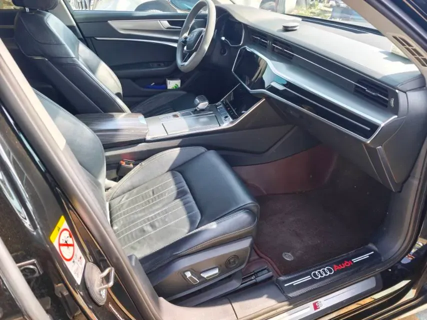 2023 Audi A6L 2.0T 245HP L4 7DCT,autocango,china used car exporter,china ev exporter,chinese used car exporter,chinese used ev exporter