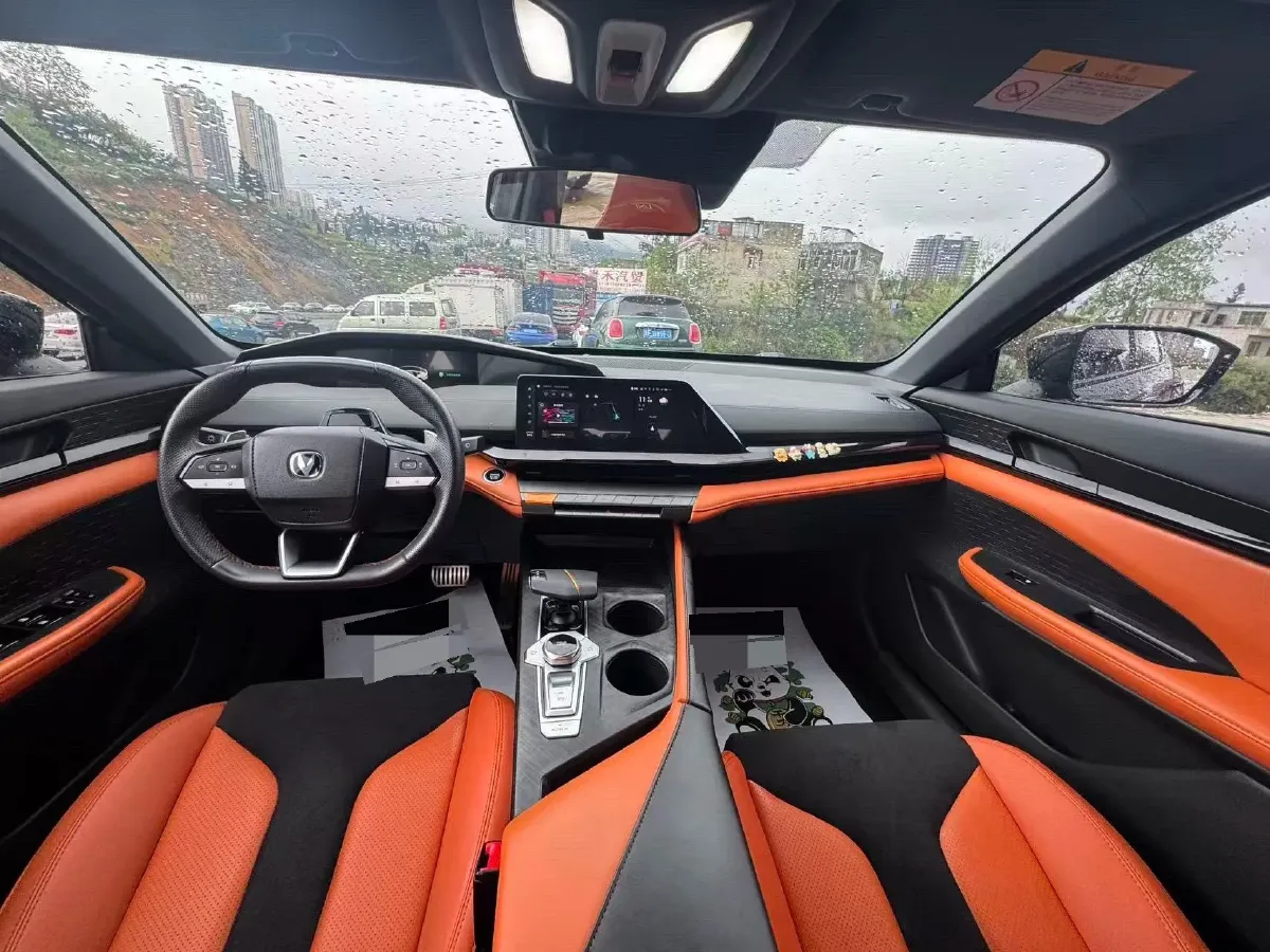2023 ChangAn UNI-V 1.5T 188HP L4 7DCT,autocango,china used car exporter,china ev exporter,chinese used car exporter,chinese used ev exporter