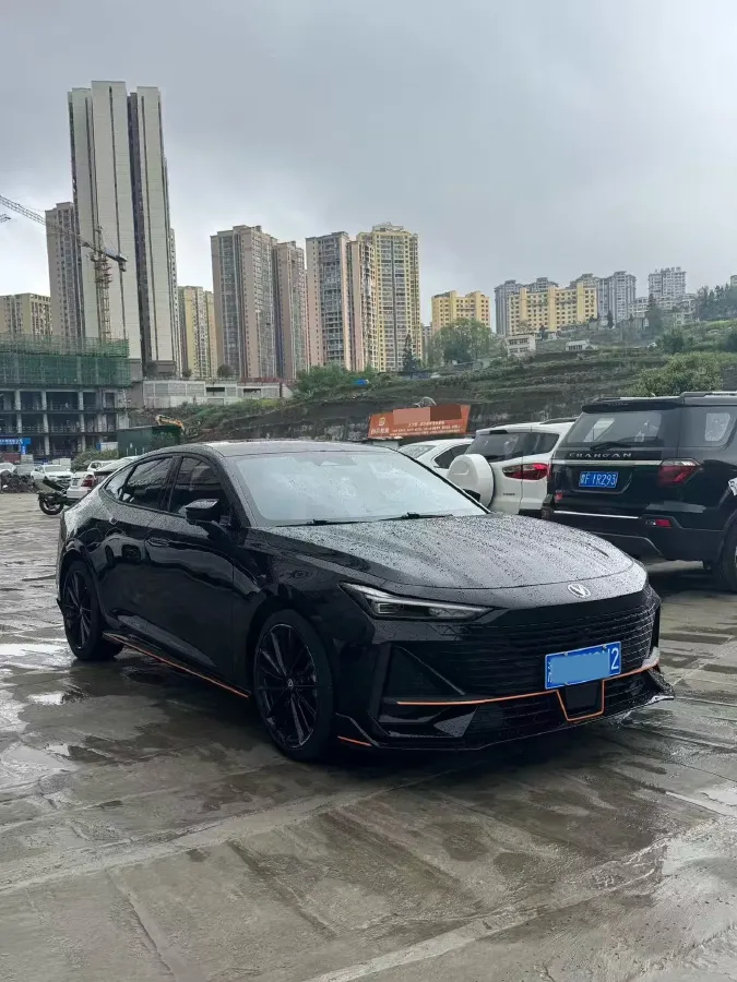 2023 ChangAn UNI-V 1.5T 188HP L4 7DCT,autocango,china used car exporter,china ev exporter,chinese used car exporter,chinese used ev exporter