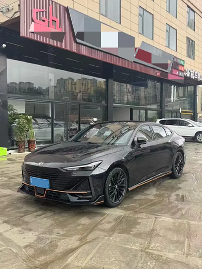 2023 ChangAn UNI-V 1.5T 188HP L4 7DCT,autocango,china used car exporter,china ev exporter,chinese used car exporter,chinese used ev exporter