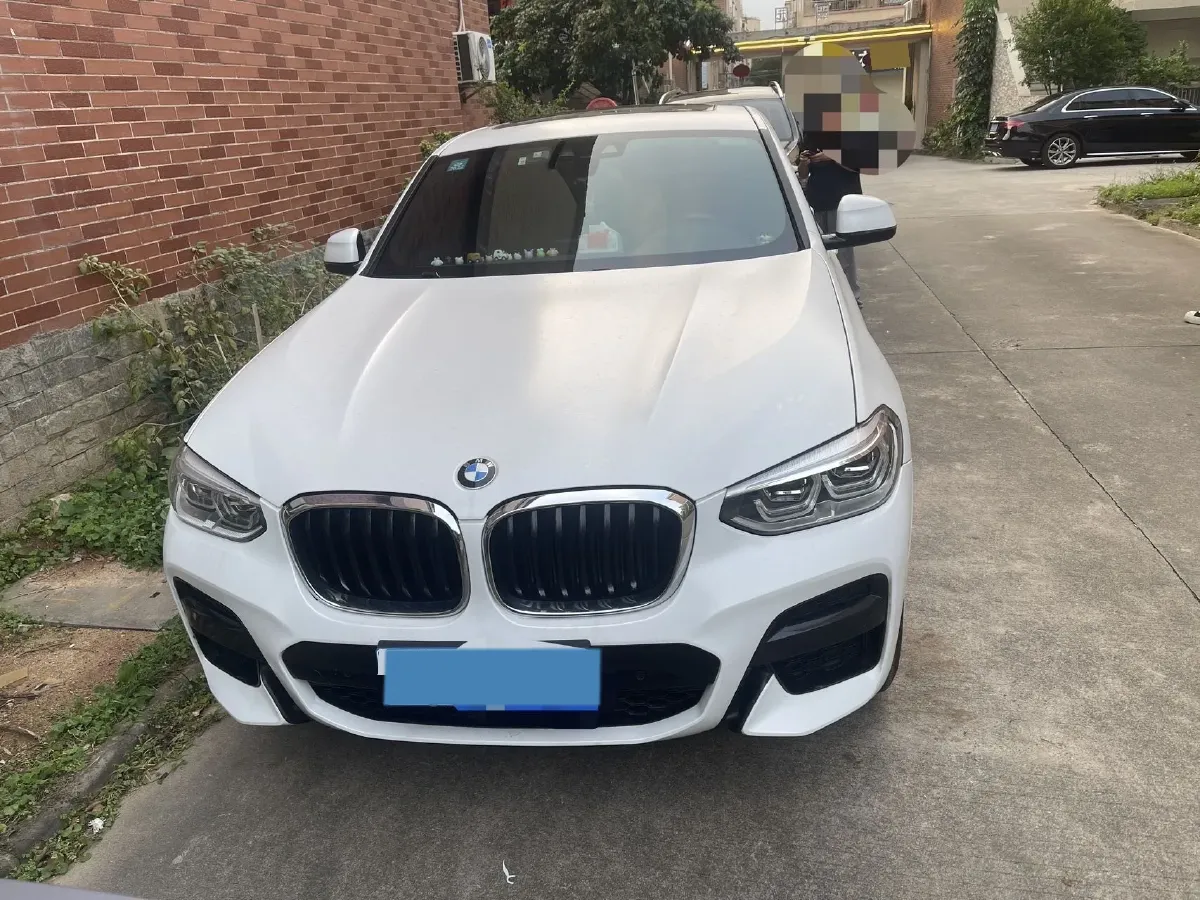 2020 BMW X4 2.0T 184HP L4 8AT,autocango,china used car exporter,china ev exporter,chinese used car exporter,chinese used ev exporter