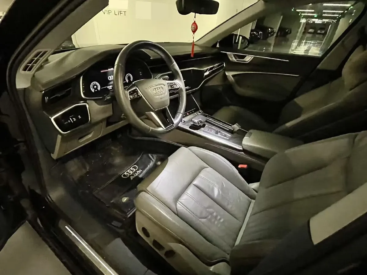 2021 Audi A6L 2.0T 224HP L4 7DCT,autocango,china used car exporter,china ev exporter,chinese used car exporter,chinese used ev exporter