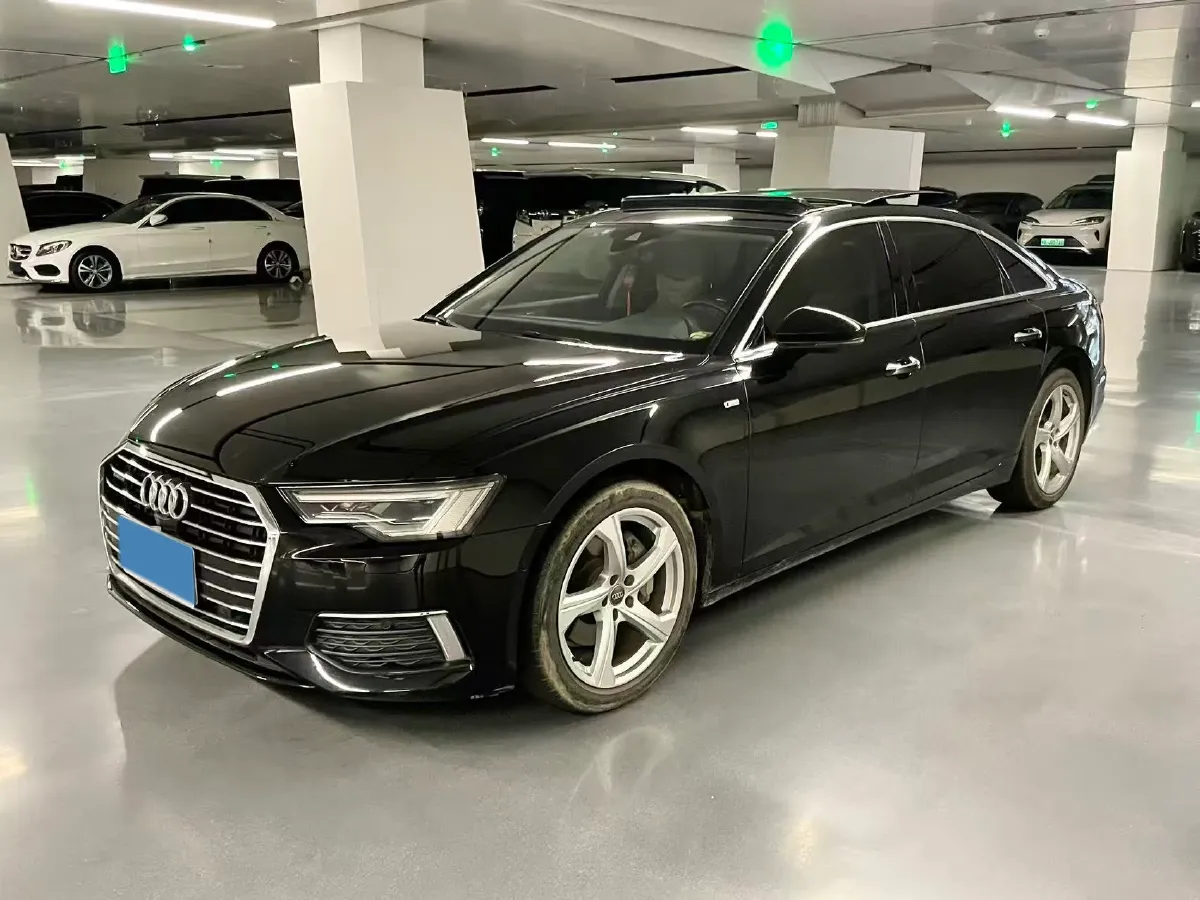 2021 Audi A6L 2.0T 224HP L4 7DCT,autocango,china used car exporter,china ev exporter,chinese used car exporter,chinese used ev exporter
