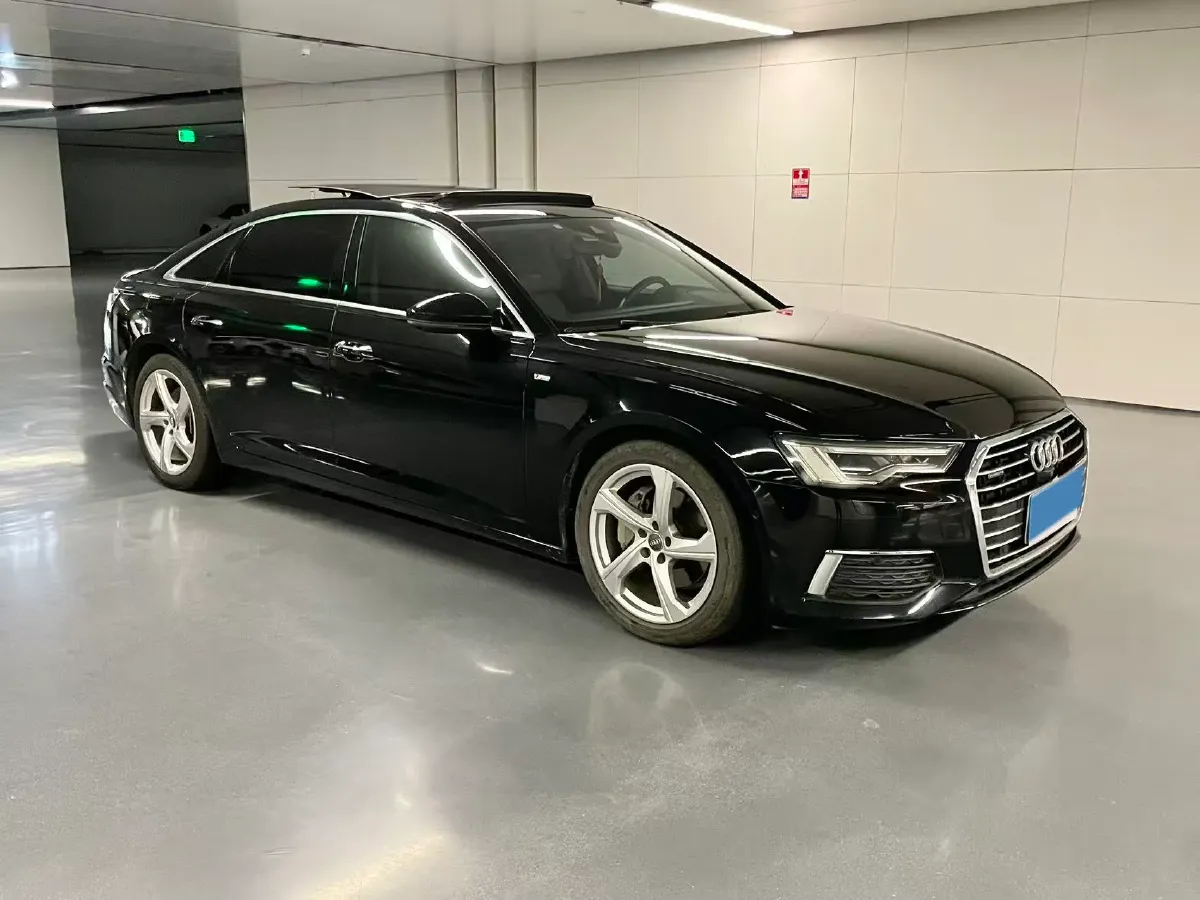 2021 Audi A6L 2.0T 224HP L4 7DCT,autocango,china used car exporter,china ev exporter,chinese used car exporter,chinese used ev exporter