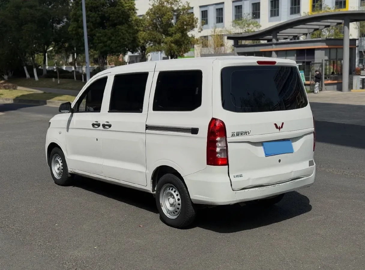 2019 WuLing HongGuang V 1.5L 105HP L4 5MT,autocango,china used car exporter,china ev exporter,chinese used car exporter,chinese used ev exporter