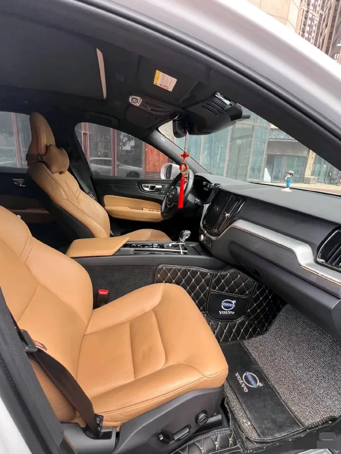 2019 Jeep Wrangler 2.0T 266HP L4 8AT,autocango,china used car exporter,china ev exporter,chinese used car exporter,chinese used ev exporter