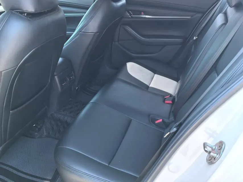 2021 Mazda 3 Axela 2.0L 158HP L4 6AT,autocango,china used car exporter,china ev exporter,chinese used car exporter,chinese used ev exporter