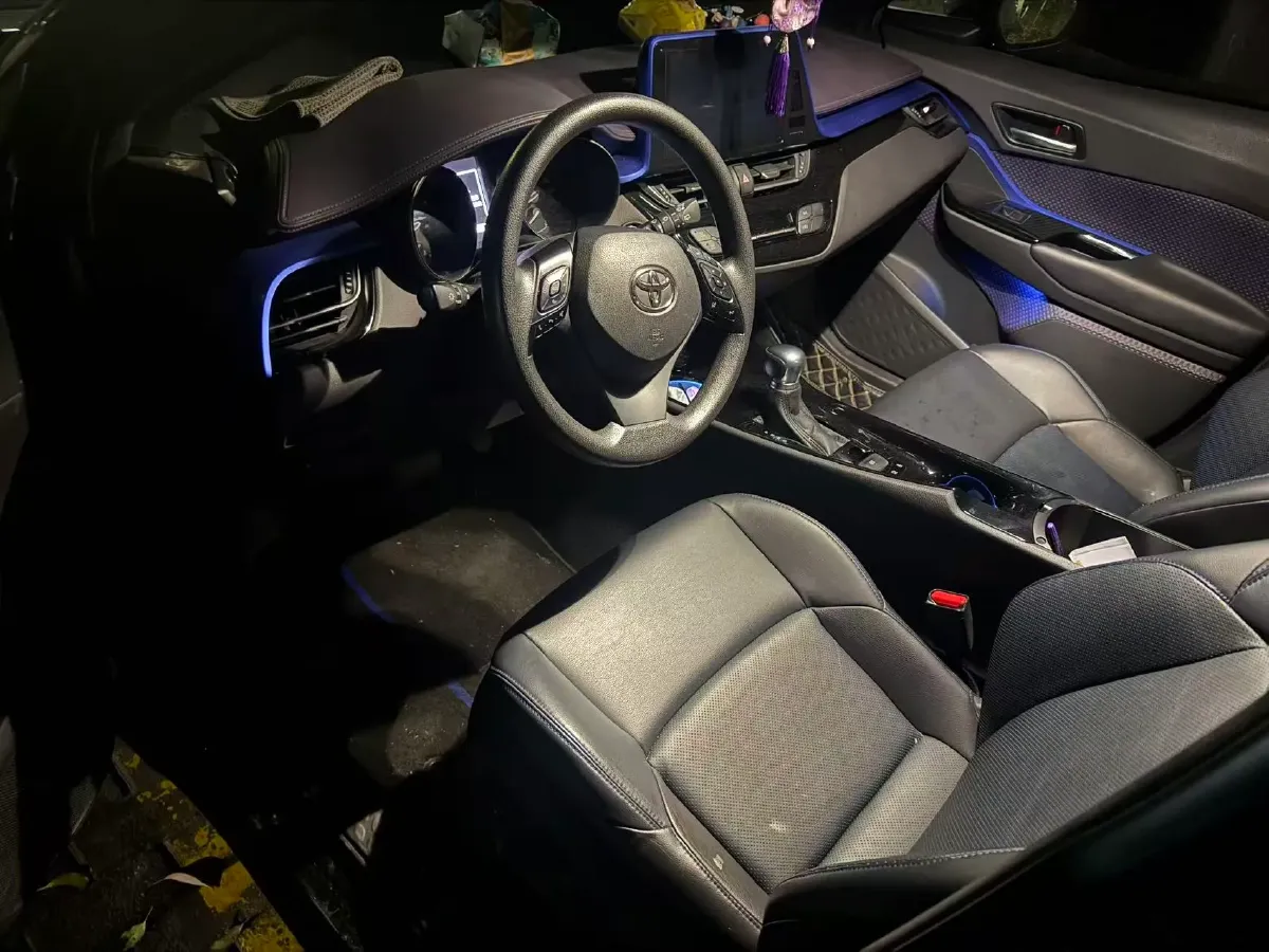 2020 Toyota C-HR 2.0L 171HP L4 CVT,autocango,china used car exporter,china ev exporter,chinese used car exporter,chinese used ev exporter